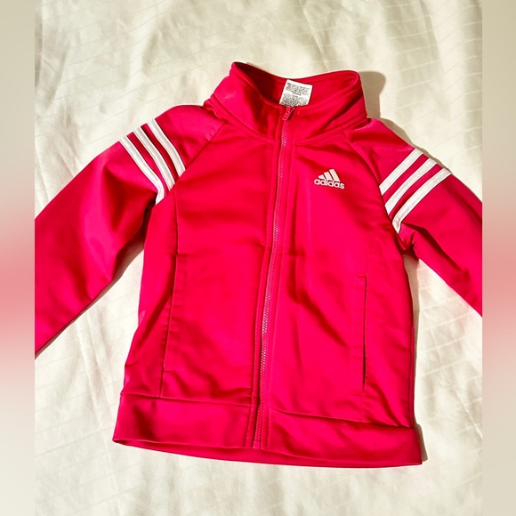 Used Pink kid Adidas set 4T have little marker line behind on the pants - Picture 3 of 8